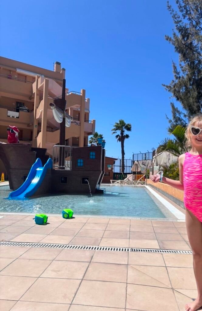 image of kids pirate shio in a baby pool